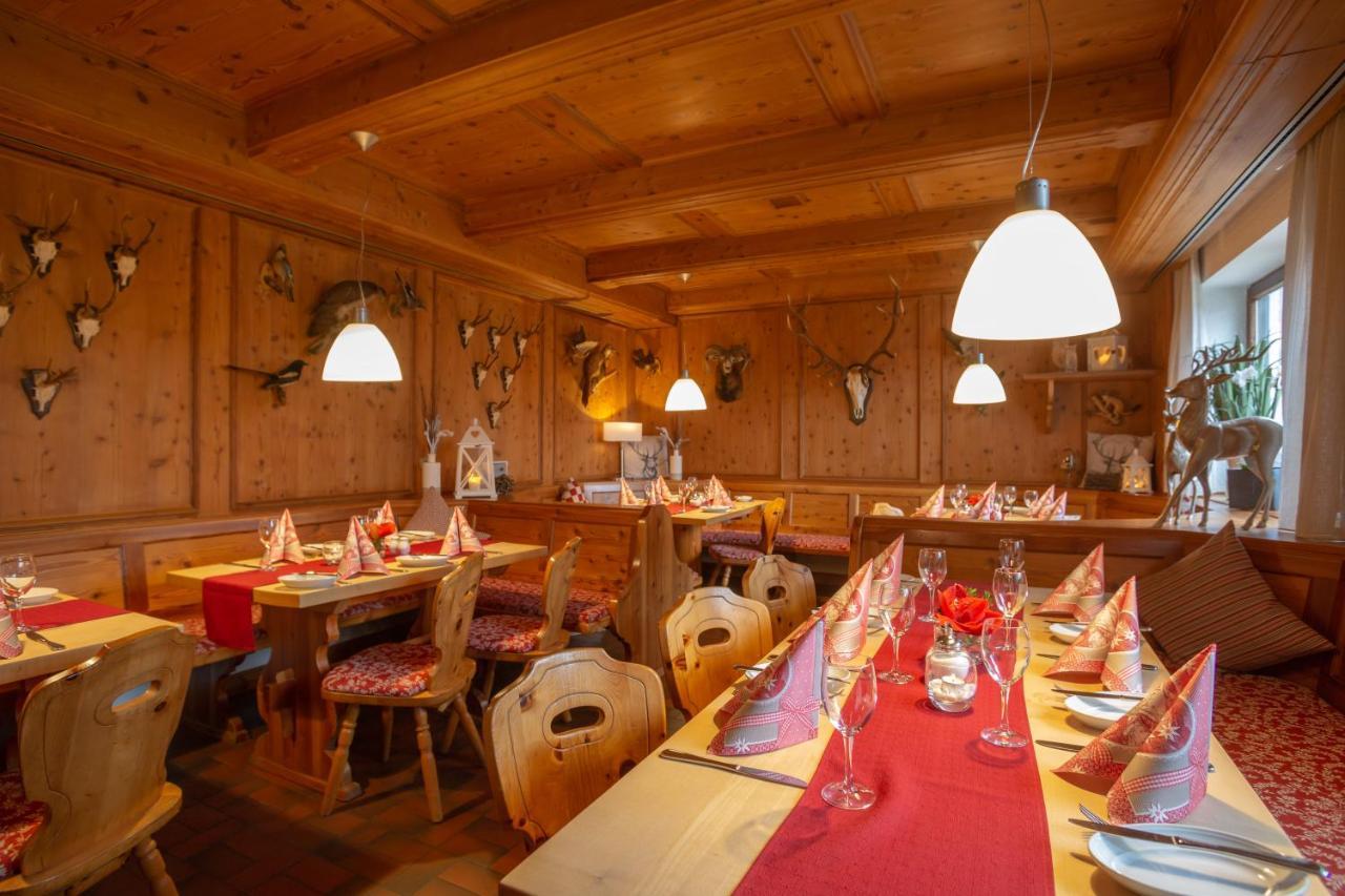 Landidyll Hotel Zum Alten Schloss Kirchensittenbach ภายนอก รูปภาพ