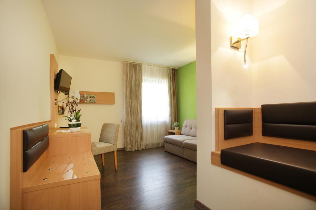 Landidyll Hotel Zum Alten Schloss Kirchensittenbach ห้อง รูปภาพ