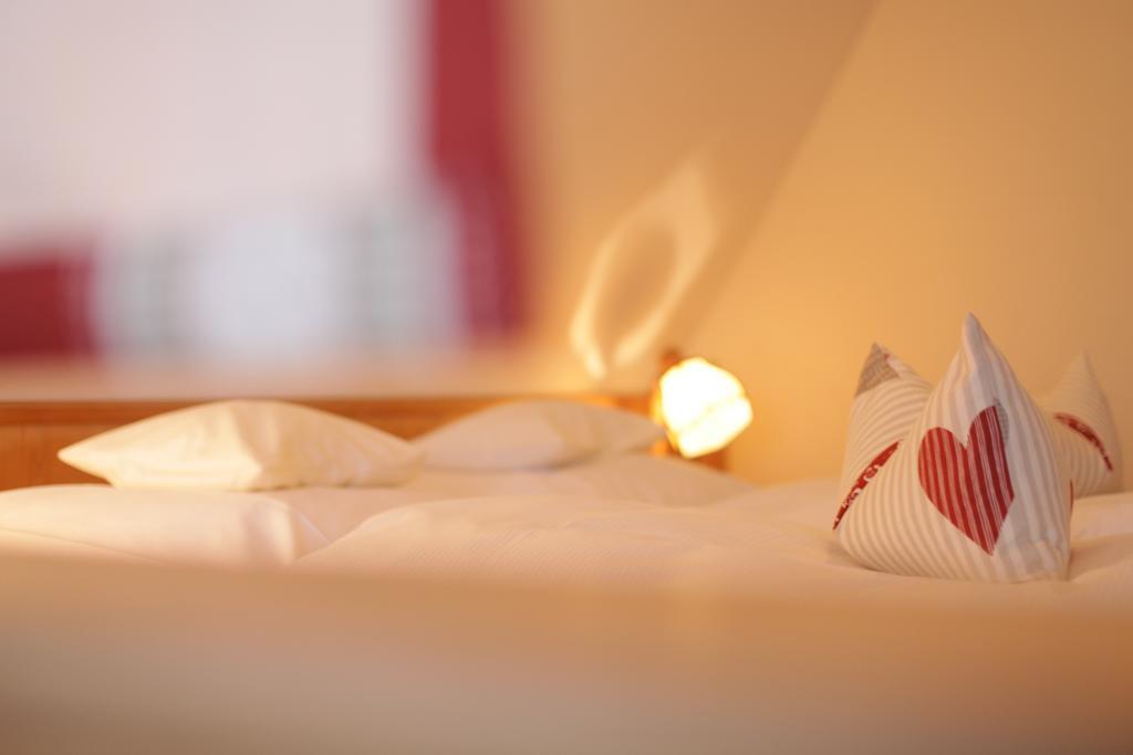 Landidyll Hotel Zum Alten Schloss Kirchensittenbach ห้อง รูปภาพ